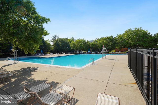 106 AUTUMN FLOWER LN, Gaithersburg, MD 20878