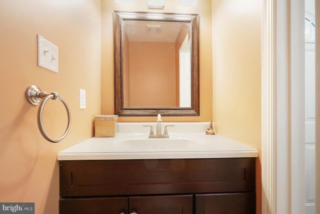 106 AUTUMN FLOWER LN, Gaithersburg, MD 20878