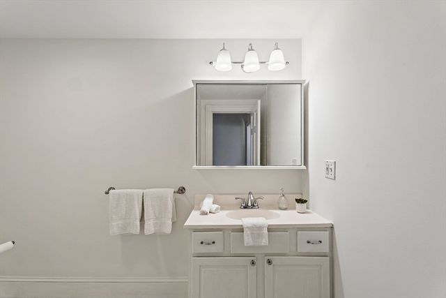 296 West Third St 1, Boston, MA 02127