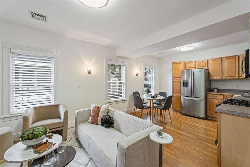 296 West Third St 1, Boston, MA 02127