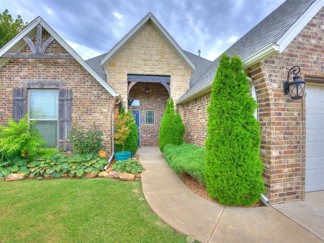 300 SW 171st Street, Oklahoma City, OK 73170