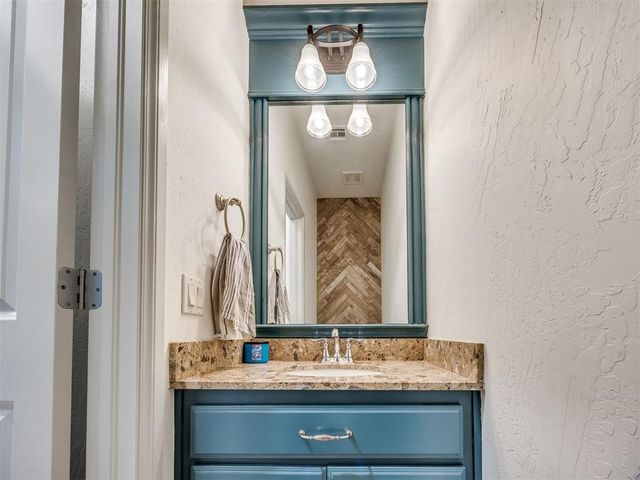 300 SW 171st Street, Oklahoma City, OK 73170