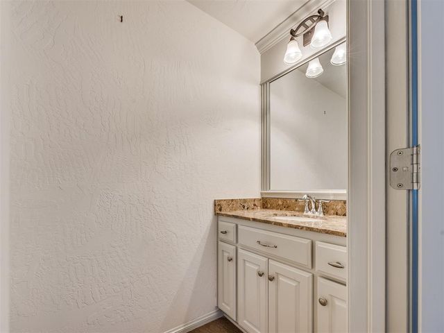 300 SW 171st Street, Oklahoma City, OK 73170