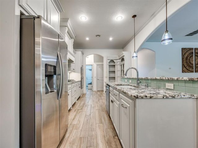 300 SW 171st Street, Oklahoma City, OK 73170