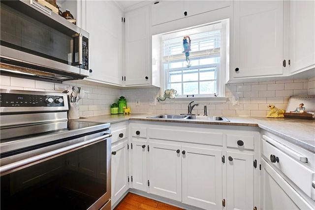 5232 Roe Boulevard, Roeland Park, KS 66205