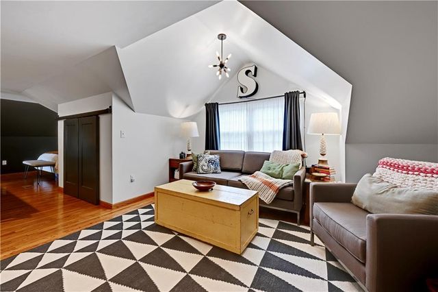 5232 Roe Boulevard, Roeland Park, KS 66205