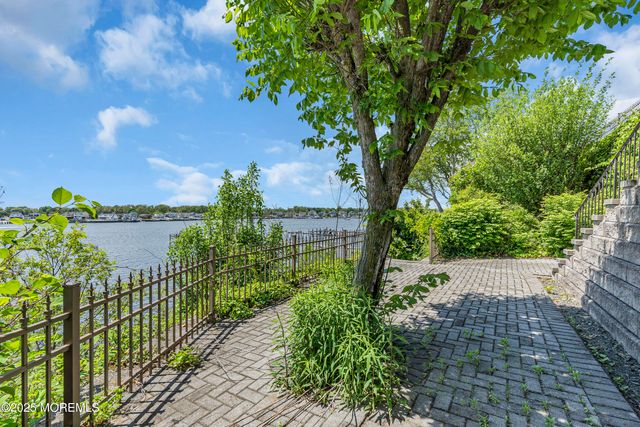 1015 Forrest Road, Brielle, NJ 08730