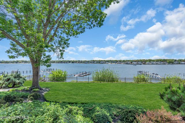 1015 Forrest Road, Brielle, NJ 08730