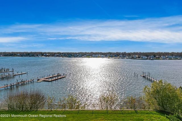 1015 Forrest Road, Brielle, NJ 08730