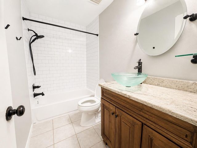 1206 Park Knoll Lane, Katy, TX 77450