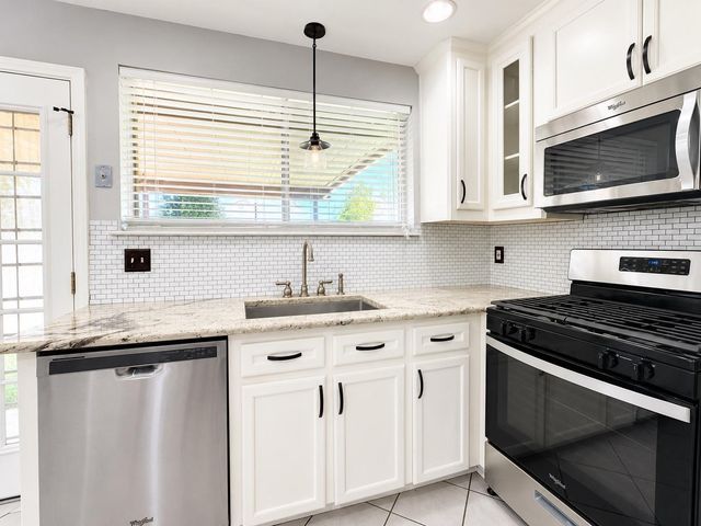 1206 Park Knoll Lane, Katy, TX 77450