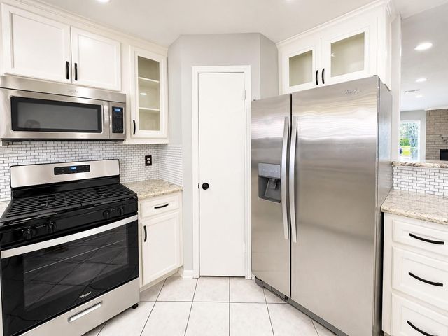 1206 Park Knoll Lane, Katy, TX 77450
