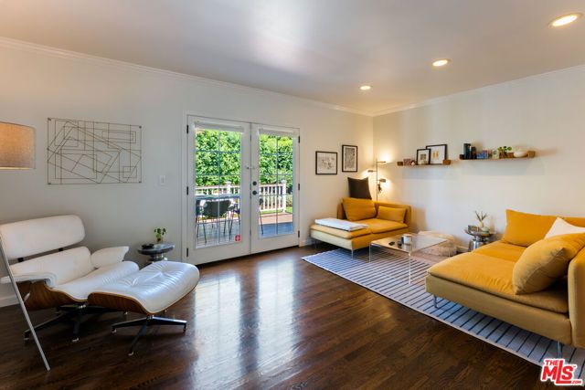 7807 Breen Avenue, Los Angeles, CA 90045