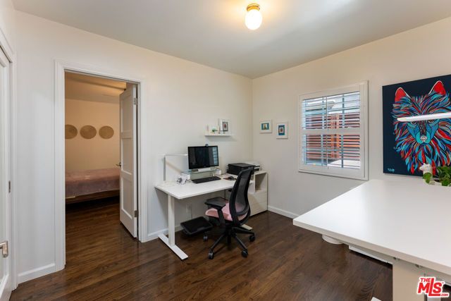 7807 Breen Avenue, Los Angeles, CA 90045