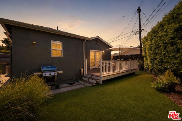 7807 Breen Avenue, Los Angeles, CA 90045
