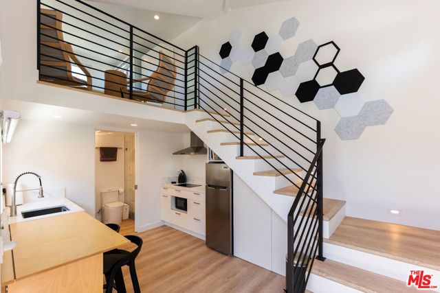7807 Breen Avenue, Los Angeles, CA 90045