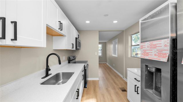 1903 N LIME STREET, Plant City, FL 33563