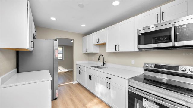 1903 N LIME STREET, Plant City, FL 33563