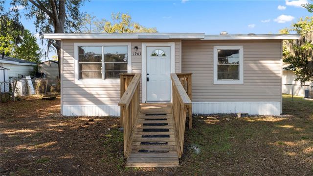 1903 N LIME STREET, Plant City, FL 33563