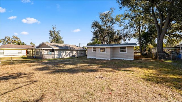 1903 N LIME STREET, Plant City, FL 33563