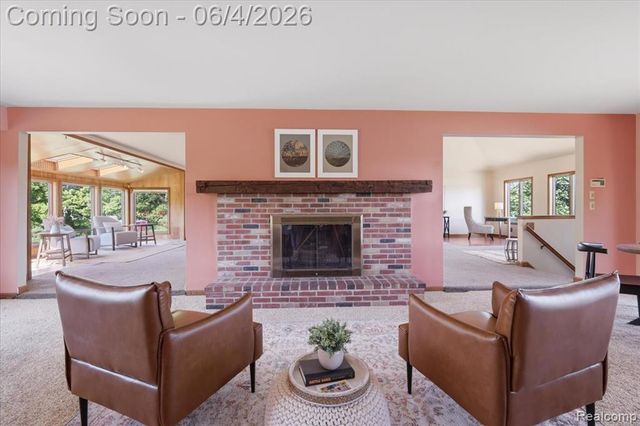 725 Deerpath Court, Ortonville, MI 48462