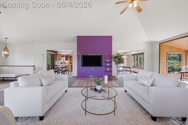 725 Deerpath Court, Ortonville, MI 48462
