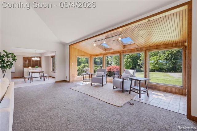 725 Deerpath Court, Ortonville, MI 48462