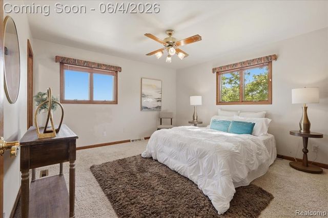 725 Deerpath Court, Ortonville, MI 48462