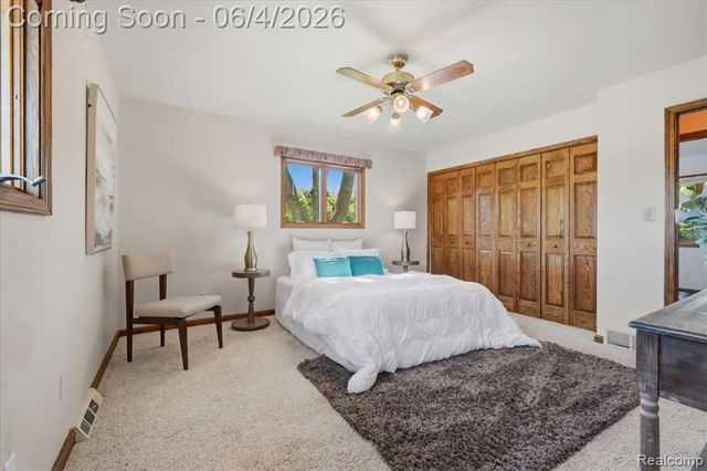 725 Deerpath Court, Ortonville, MI 48462