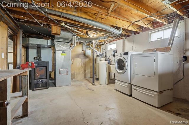 725 Deerpath Court, Ortonville, MI 48462