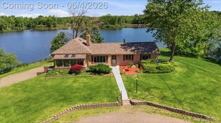725 Deerpath Court, Ortonville, MI 48462