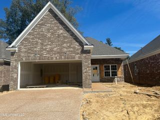 421 Country Garden Drive, Southaven, MS 38671