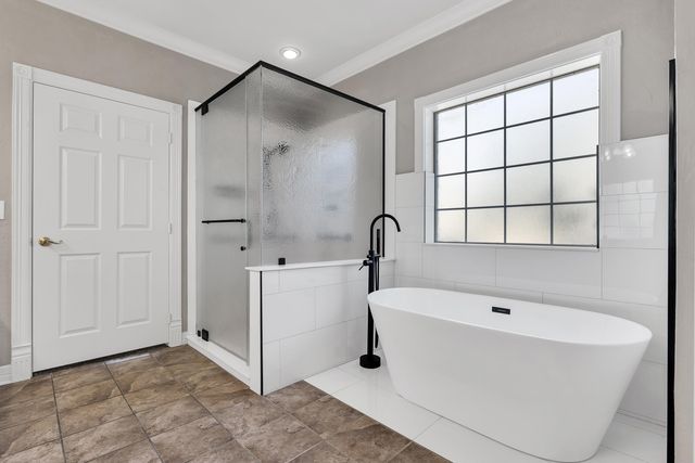 805 Brook Hollow, White Oak, TX 75693