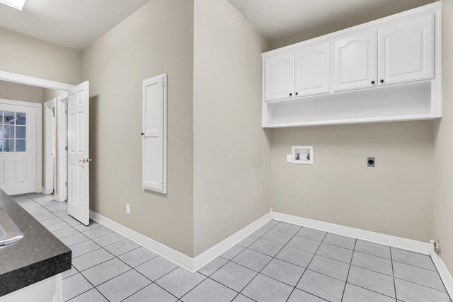 805 Brook Hollow, White Oak, TX 75693