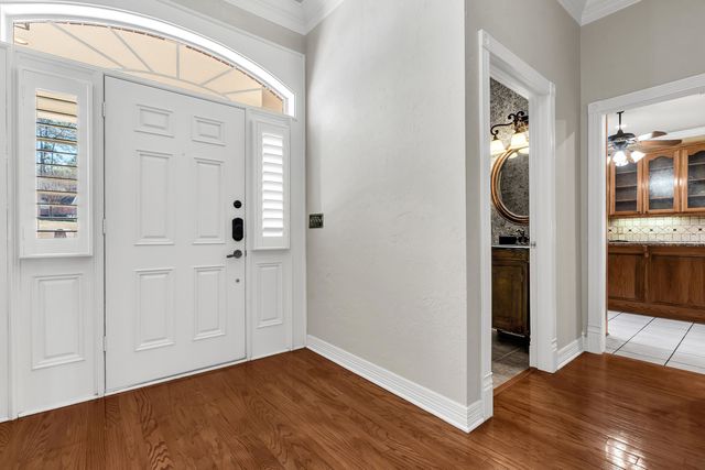 805 Brook Hollow, White Oak, TX 75693