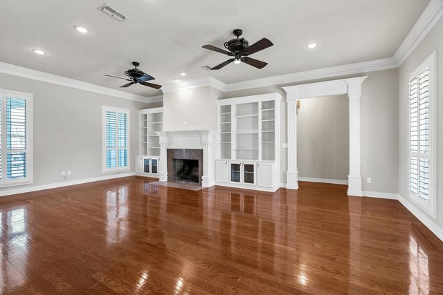 805 Brook Hollow, White Oak, TX 75693