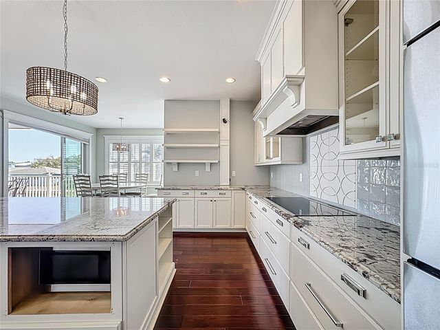 529 77TH STREET, Holmes Beach, FL 34217