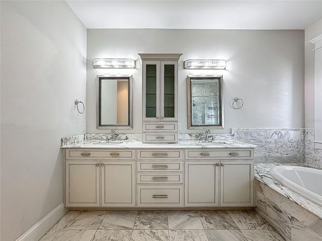 529 77TH STREET, Holmes Beach, FL 34217