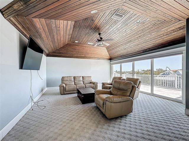 529 77TH STREET, Holmes Beach, FL 34217