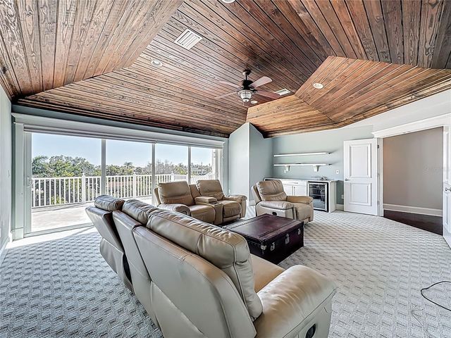 529 77TH STREET, Holmes Beach, FL 34217