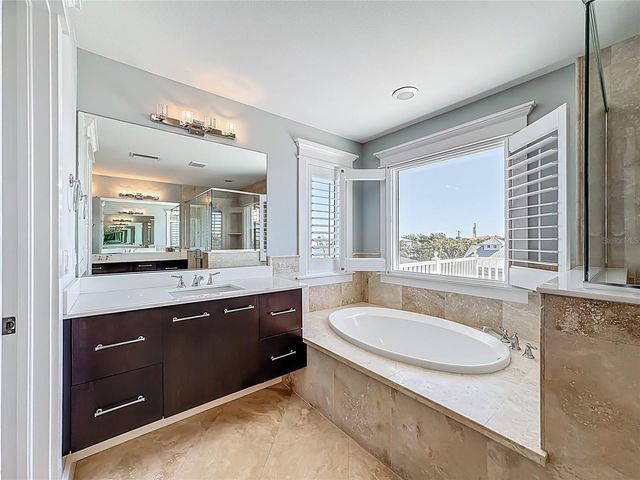 529 77TH STREET, Holmes Beach, FL 34217