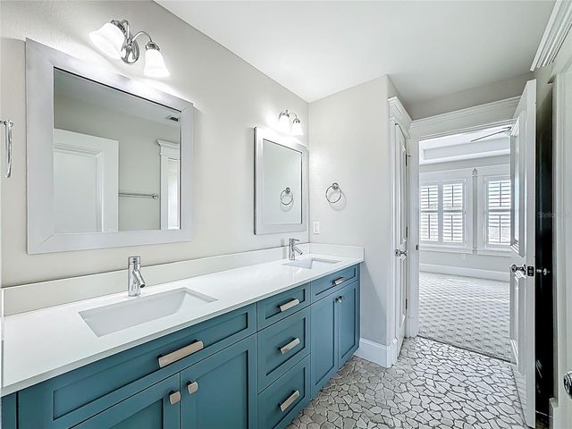 529 77TH STREET, Holmes Beach, FL 34217