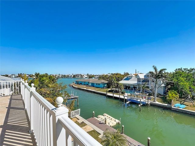 529 77TH STREET, Holmes Beach, FL 34217