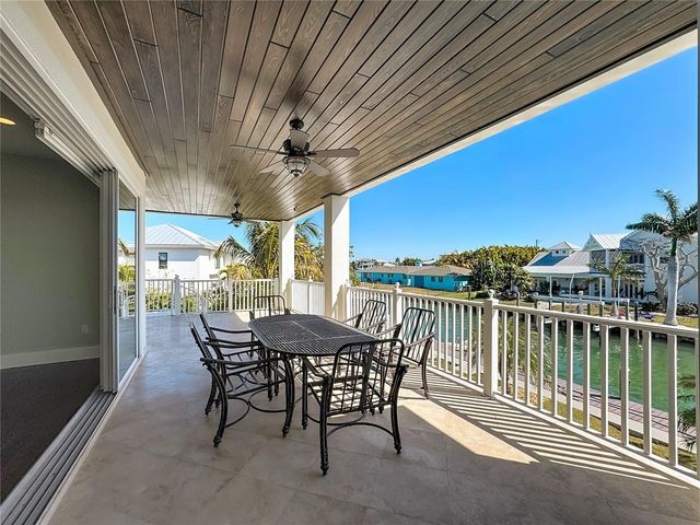 529 77TH STREET, Holmes Beach, FL 34217