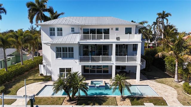 529 77TH STREET, Holmes Beach, FL 34217