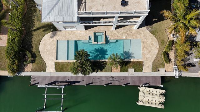 529 77TH STREET, Holmes Beach, FL 34217