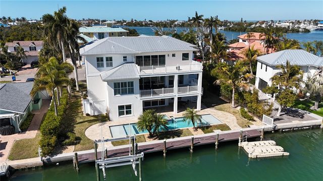 529 77TH STREET, Holmes Beach, FL 34217