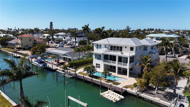 529 77TH STREET, Holmes Beach, FL 34217