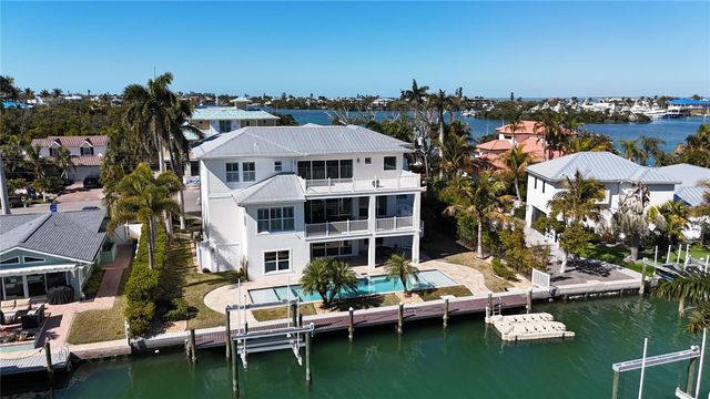 529 77TH STREET, Holmes Beach, FL 34217