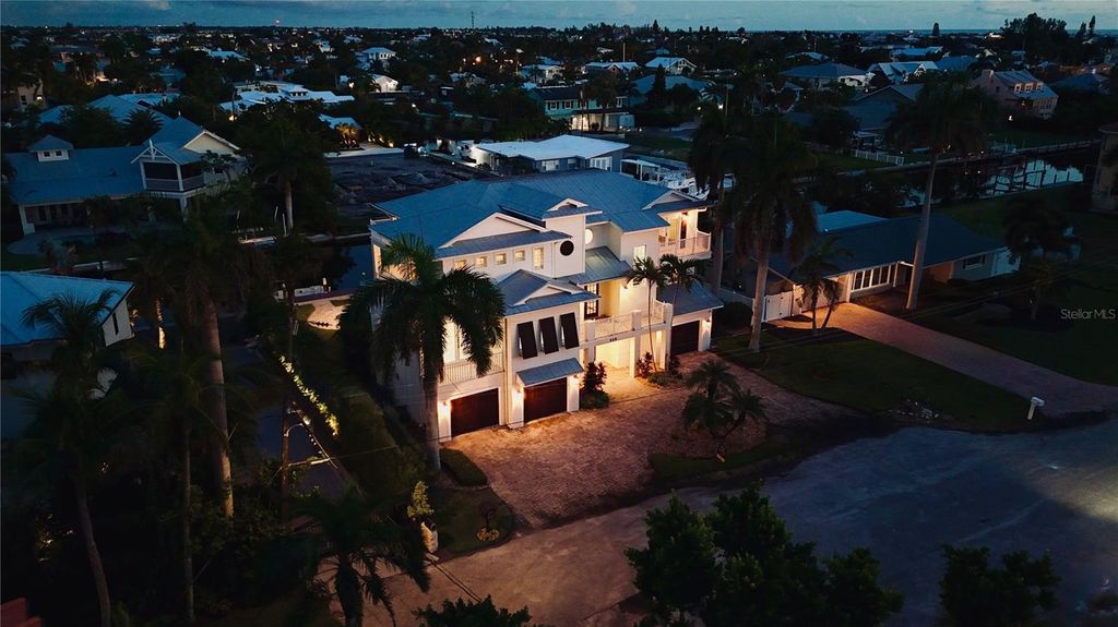 529 77TH STREET, HOLMES BEACH, FL 34217 — photo 4